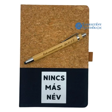 Nincs más név - igés, keresztény feliratos, parafa és pamut jegyzetfüzet igével - kb. A5 - ös méretű, vonalas lapokkal és ajándék golyóstollal (FEKETE )