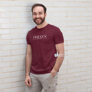 Chosen - not forsaken - igés, mintás, keresztény feliratos, kereknyakú férfi póló, BURGUNDY BORDÓ S - 2XL méretben ( S )