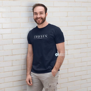 Chosen - not forsaken - igés, mintás, keresztény feliratos, kereknyakú férfi póló, SÖTÉTKÉK S - 2XL méretben ( S )