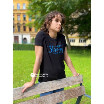 UTOLSÓ DARABOK! - She is strong - igés, keresztény feliratos, kereknyakú női póló, kék - fekete színben XS