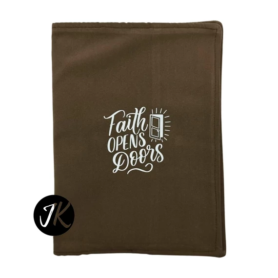 Faith opens doors - bibliaborító textil anyagból EFO / RÚF méretre BARNA