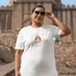 Erő és méltóság árad róla - keresztény feliratos, kereknyakú, női póló édesanyáknak, nagymamáknak, fehér színben, UNISEX ( XL )